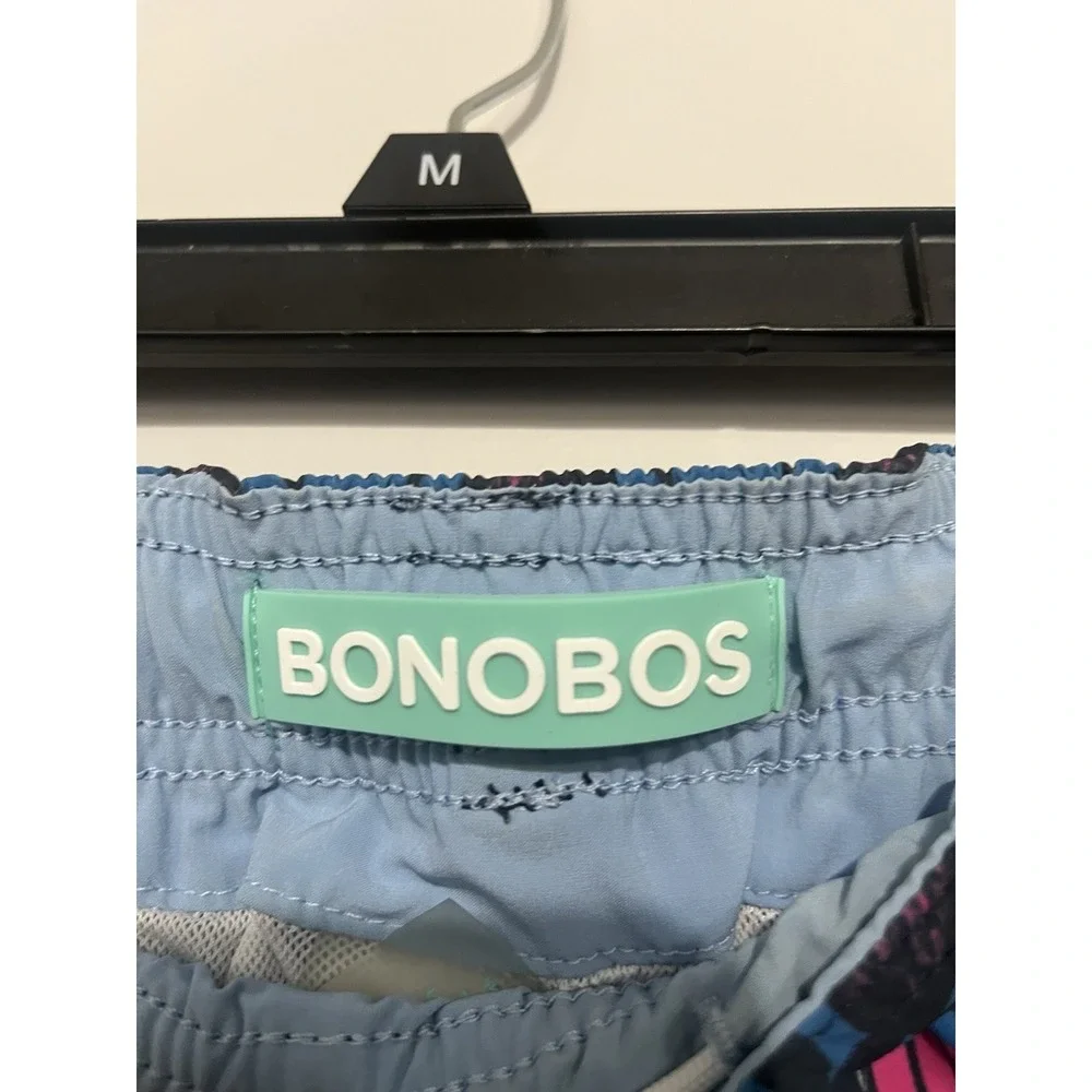 Bonobos men swim
